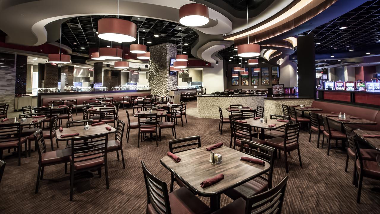 Cherokee Casino Hotel Roland Buitenkant foto