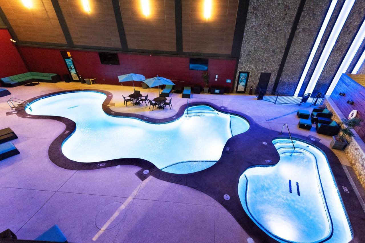 Cherokee Casino Hotel Roland Buitenkant foto